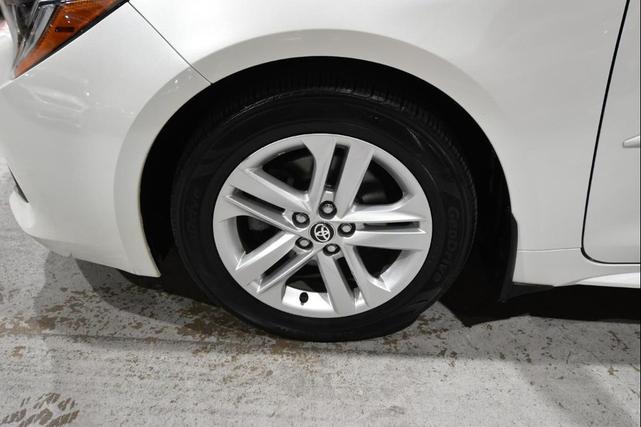 Photo of 2019 Pearl White Toyota Corolla
