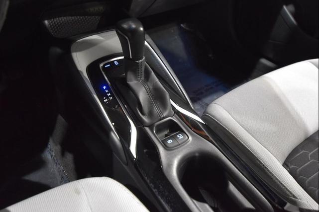 Photo of 2019 Pearl White Toyota Corolla