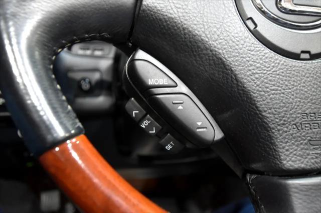 Photo of 2008 Burgundy Lexus SC 430