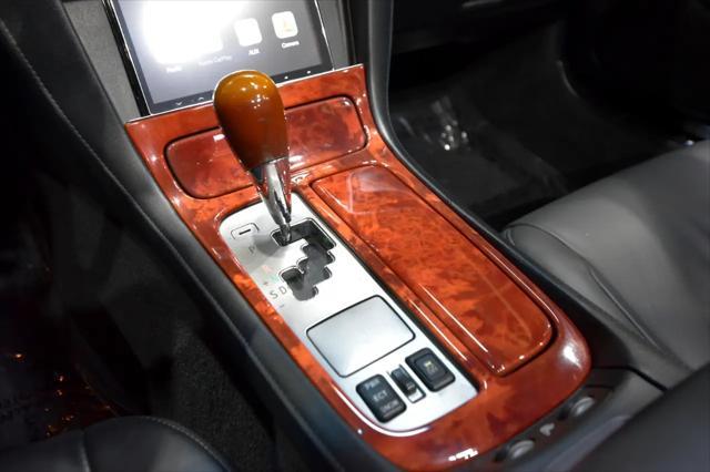 Photo of 2008 Burgundy Lexus SC 430