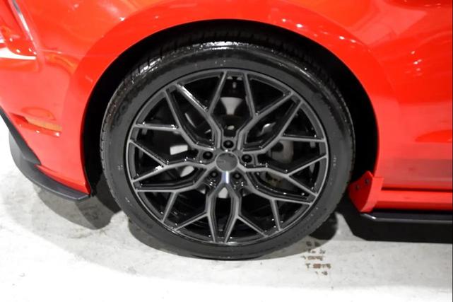 Photo of 2014 RED Ford Mustang
