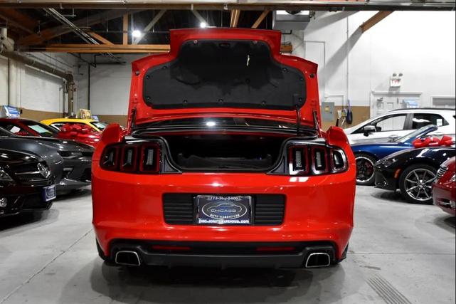 Photo of 2014 RED Ford Mustang