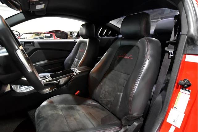 Photo of 2014 RED Ford Mustang