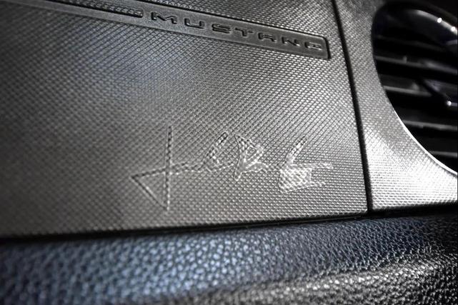 Photo of 2014 RED Ford Mustang