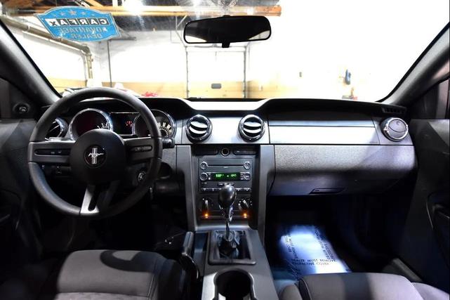 Photo of 2008 Black Clearcoat Ford Mustang