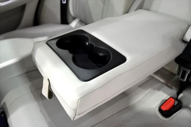 Photo of 2021 Fuji White Jaguar F-PACE