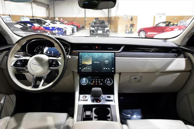 Photo of 2021 Fuji White Jaguar F-PACE
