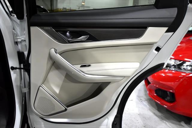 Photo of 2021 Fuji White Jaguar F-PACE