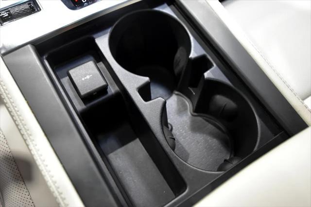 Photo of 2021 Fuji White Jaguar F-PACE