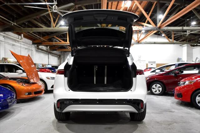 Photo of 2021 Fuji White Jaguar F-PACE