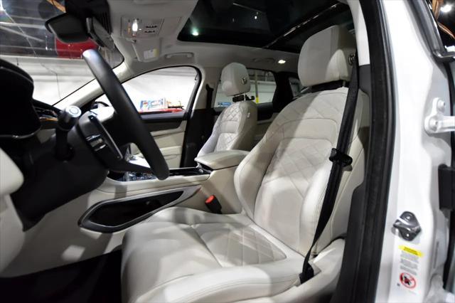Photo of 2021 Fuji White Jaguar F-PACE