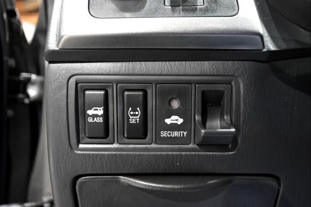Photo of 2008 GREY Toyota Matrix
