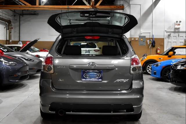 Photo of 2008 GREY Toyota Matrix