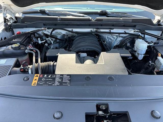 Photo of 2017 WHT GMC Sierra 1500