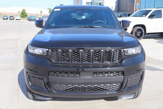 Photo of 2025 Diamond Black Jeep Grand Cherokee L