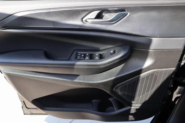 Photo of 2025 Diamond Black Jeep Grand Cherokee L