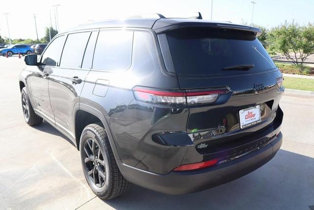 Photo of 2025 Diamond Black Jeep Grand Cherokee L