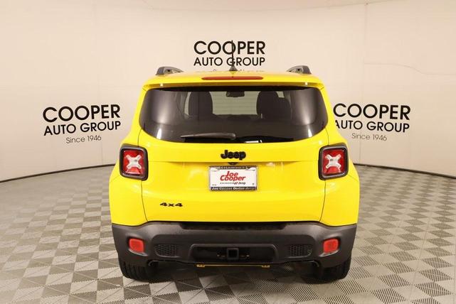 Photo of 2017 Solar Yellow Jeep Renegade