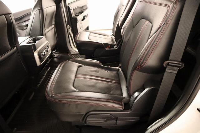 Photo of 2023 Star White Ford Expedition