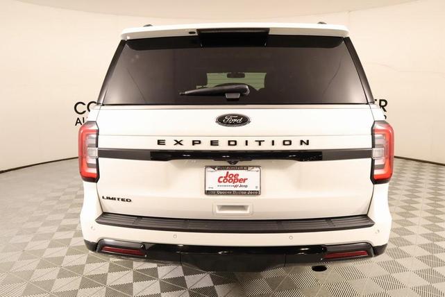 Photo of 2023 Star White Ford Expedition