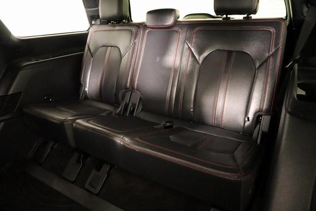 Photo of 2023 Star White Ford Expedition