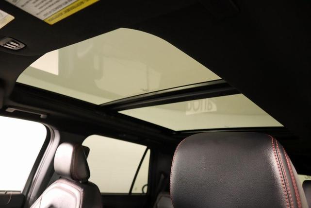 Photo of 2023 Star White Ford Expedition
