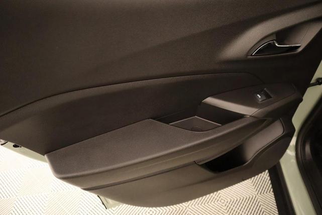 Photo of 2025 Green Chevrolet Trax