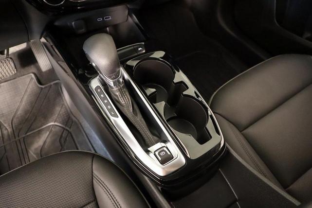 Photo of 2025 Green Chevrolet Trax