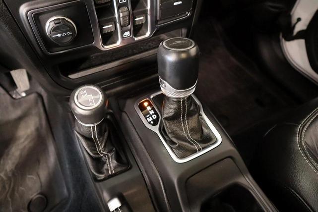 Photo of 2020 Bright White Clearcoat Jeep Gladiator