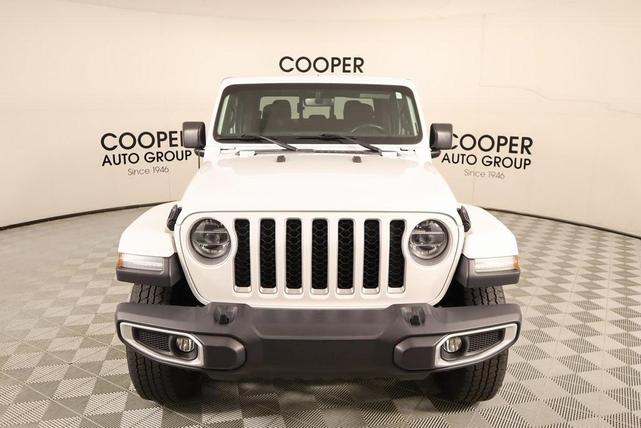 Photo of 2020 Bright White Clearcoat Jeep Gladiator