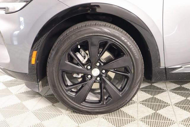 Photo of 2021 Satin Steel Metallic Buick Envision