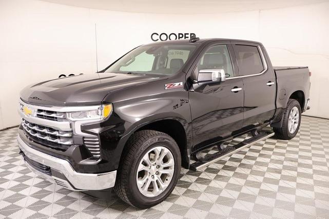 Photo of 2022 Black Chevrolet Silverado 1500