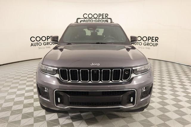 Photo of 2022 Metallic Jeep Grand Cherokee