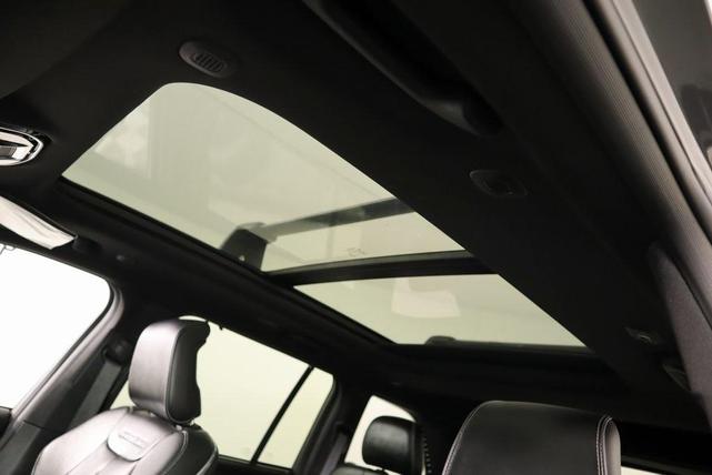 Photo of 2022 Metallic Jeep Grand Cherokee