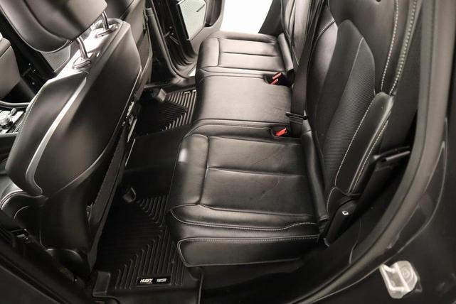 Photo of 2022 Metallic Jeep Grand Cherokee