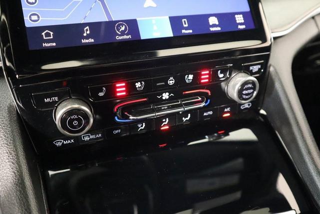 Photo of 2022 Metallic Jeep Grand Cherokee