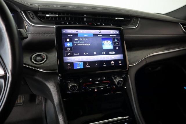 Photo of 2022 Metallic Jeep Grand Cherokee