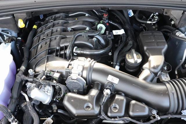 Photo of 2025 Silver Zynith Jeep Grand Cherokee L
