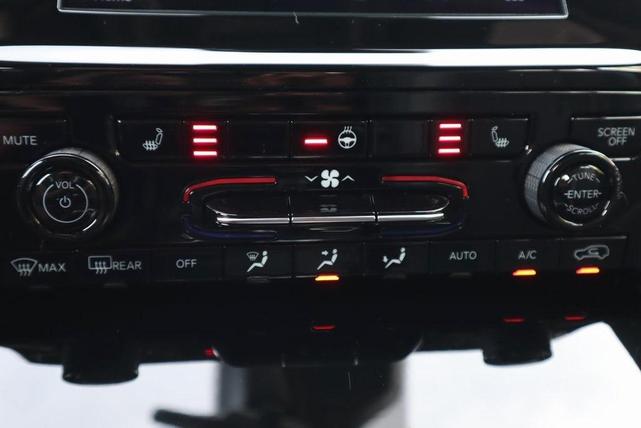 Photo of 2025 Silver Zynith Jeep Grand Cherokee L