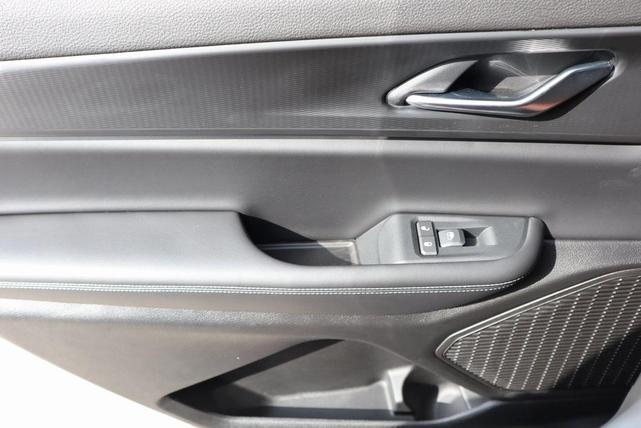 Photo of 2025 Silver Zynith Jeep Grand Cherokee L