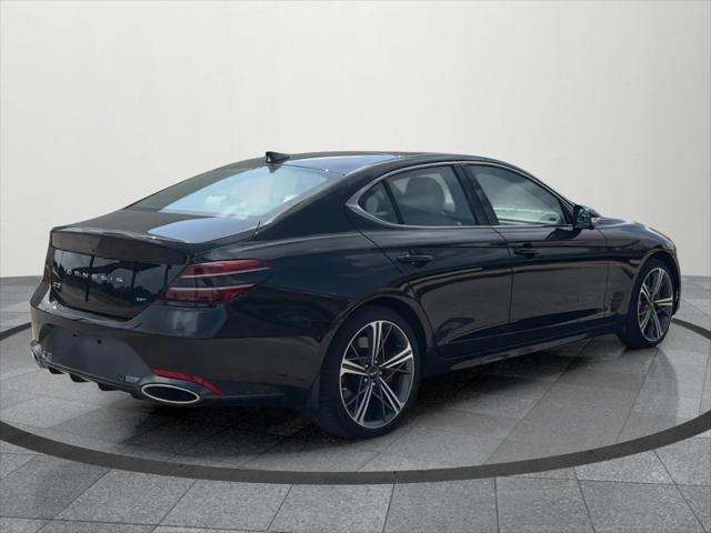 Photo of 2025 Vik Black Genesis G70