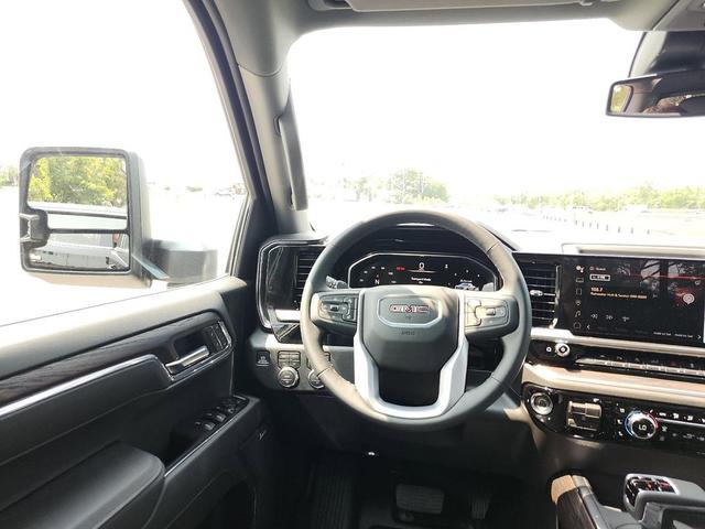 Photo of 2025 Onyx Black GMC Sierra 1500