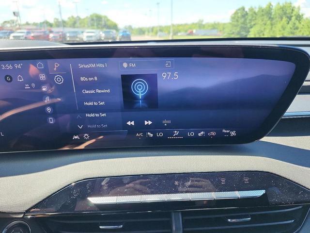 Photo of 2025 Summit White Buick Enclave