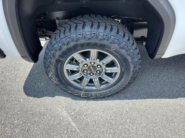Photo of 2026 Summit White GMC Sierra 1500