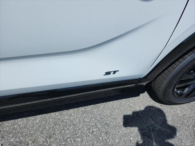 Photo of 2026 Summit White Buick Encore GX