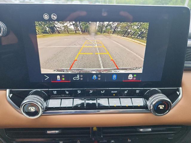 Photo of 2026 Summit White GMC Canyon