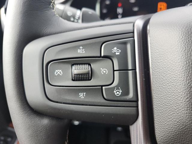 Photo of 2026 Glacier White Tricoat GMC Sierra 1500