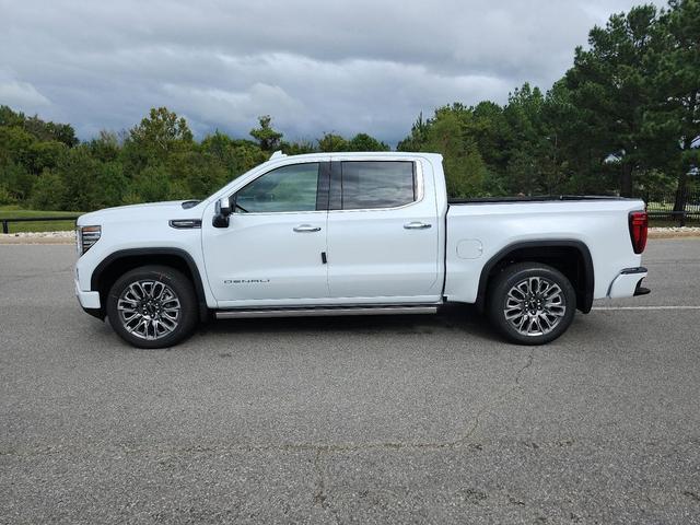 Photo of 2026 Glacier White Tricoat GMC Sierra 1500
