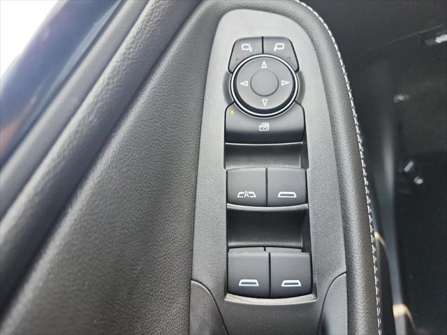 Photo of 2026 White Frost Tricoat Buick Encore GX