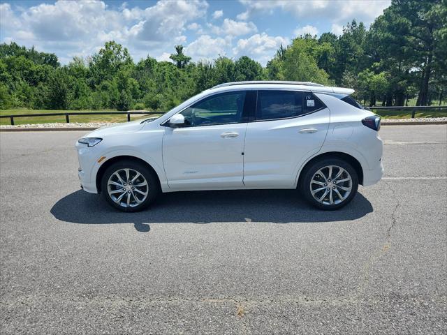 Photo of 2026 White Frost Tricoat Buick Encore GX
